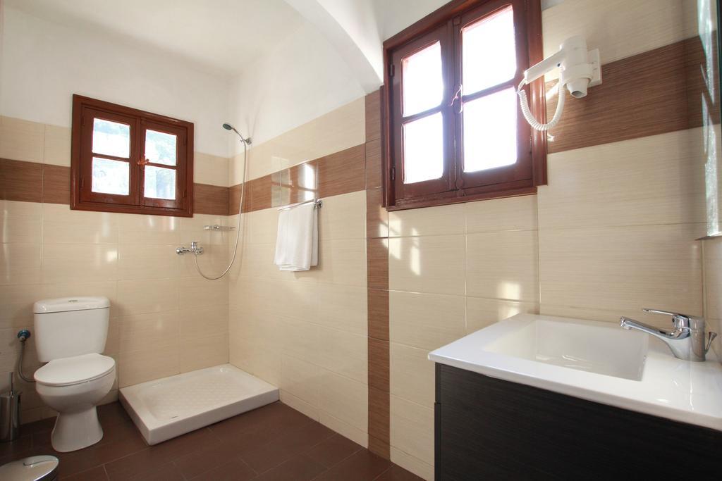 Traditional Apartments Alexandra Meyísti Habitación foto